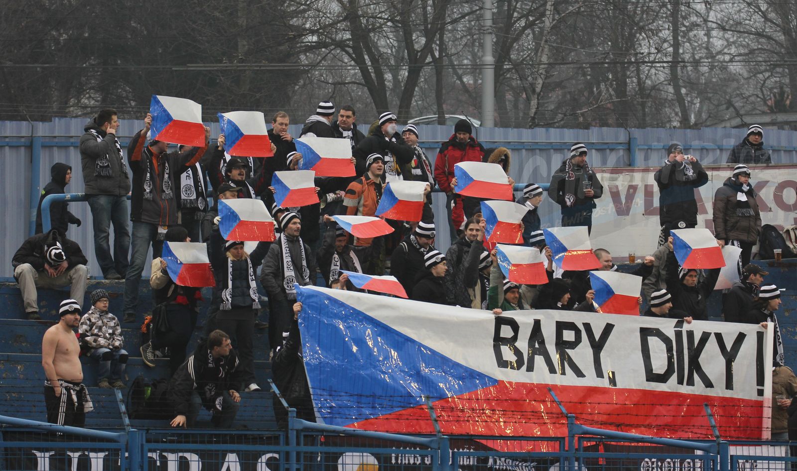 fcb_hradec_12-13_4.jpg (284 KB)