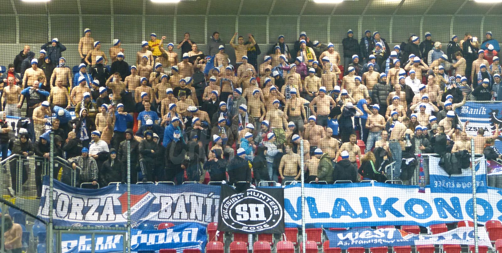 plzen_fcb_12-13_3.jpg (331 KB)