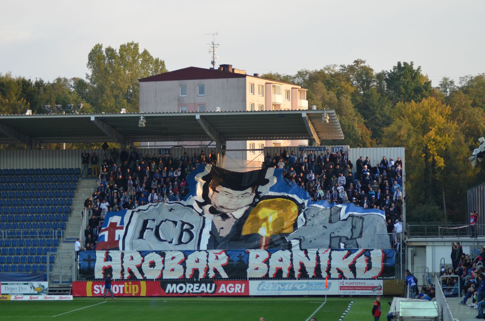 slovacko_fcb_15-16_1.jpg (271 KB)